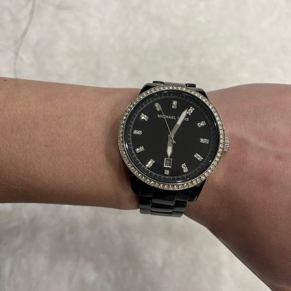 Black Michael Kors Watch - Picture 5 of 6
